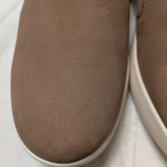 OTBT Camile shoe sz 8.5 tan - Picture 3 of 9